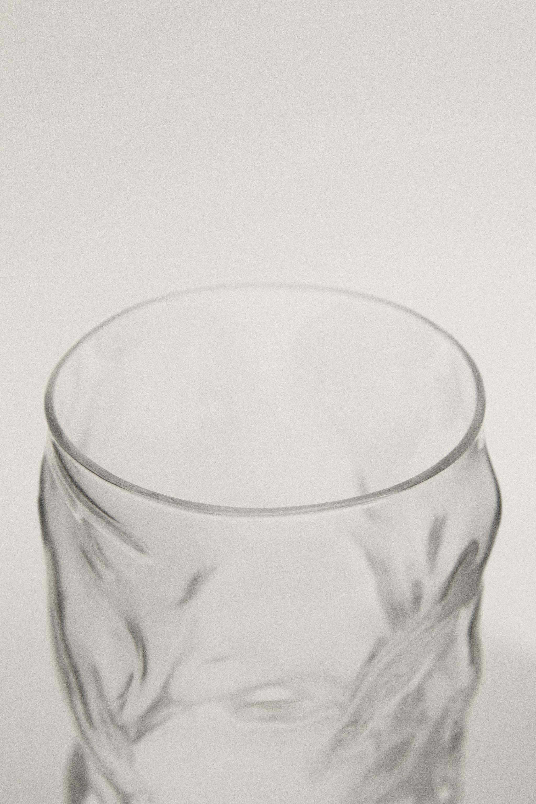 WAVY GLASS TUMBLER